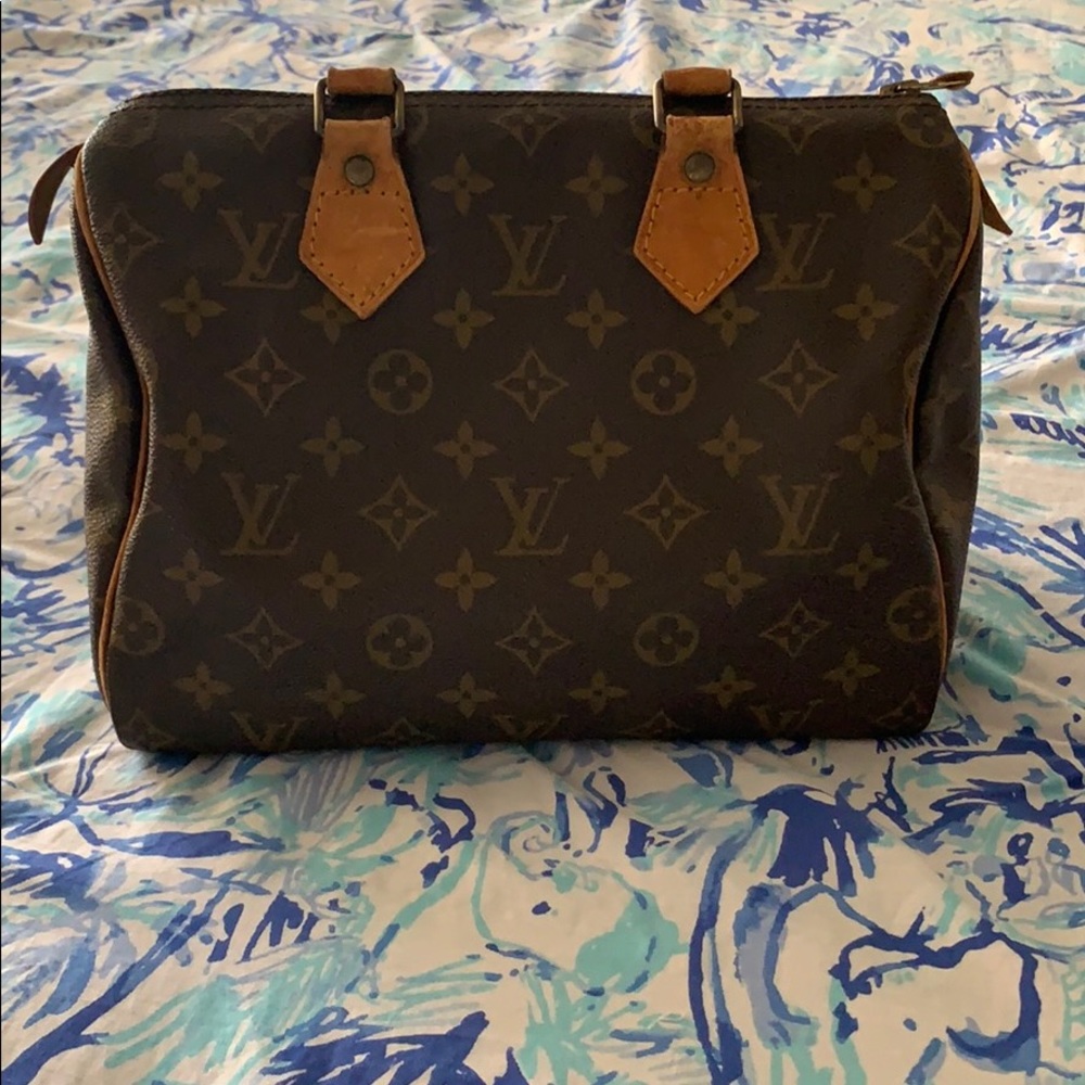 Louis Vuitton speedy